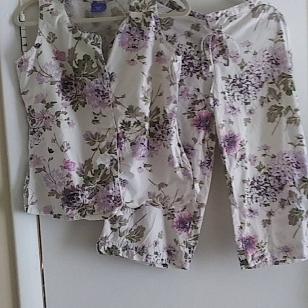 Woman's Top and Capri set Medium purple and green flower print